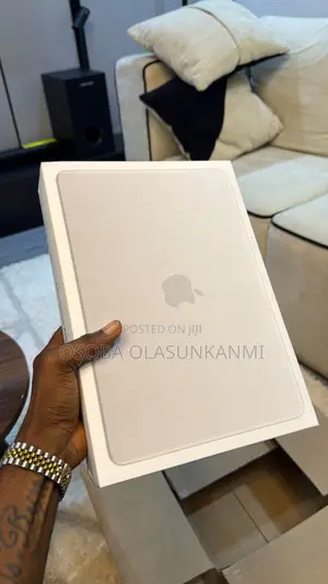 New Laptop Apple MacBook Neo 2026 8GB Intel Core i5 SSD 256GB
