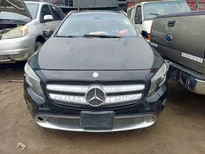 Mercedes-Benz GLA 250 2015 Black