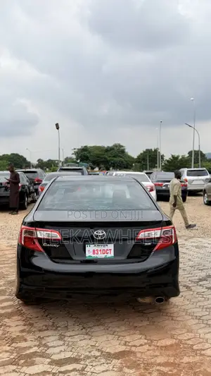 Toyota Camry SE 4dr Sedan w/Prod. End 11/13 (2.5L 4cyl 6A) 2014 Black