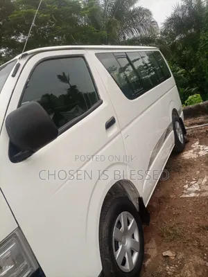 Toyota HiAce 2012 White