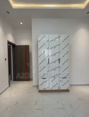 4bdrm Apartment in Ikeja for rent