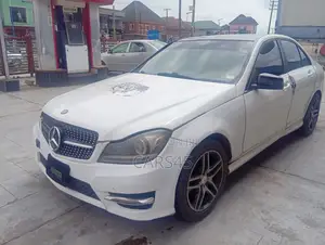 Mercedes-Benz C300 2008 White