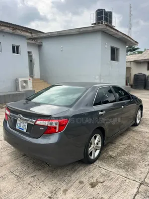 Toyota Camry SE 4dr Sedan (2.5L 4cyl 6A) 2013 Matt Black