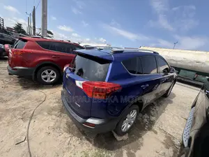 Toyota RAV4 Limited 4dr SUV (2.5L 4cyl 6A) 2015 Blue