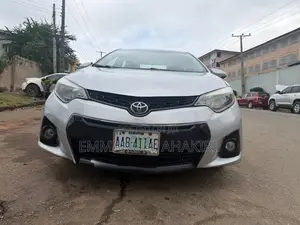 Toyota Corolla 2015 Silver