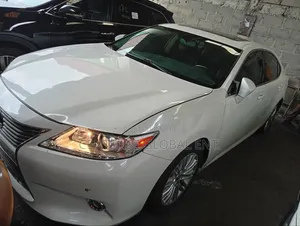 Lexus ES 2014 White