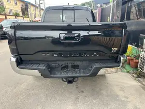 Toyota Tacoma 2017 Black