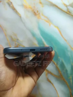 Infinix Hot 70 128 GB Black