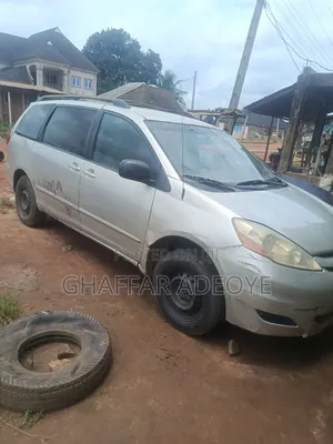 Toyota Sienna for Hire