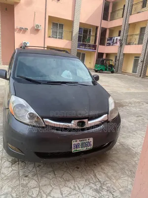 Toyota Sienna 2005 Gray