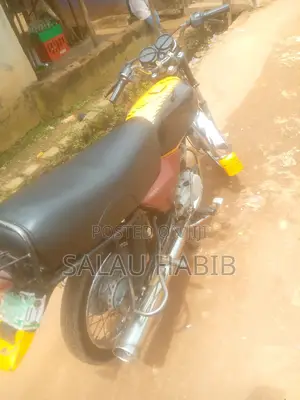 Bajaj Boxer 2025 Red