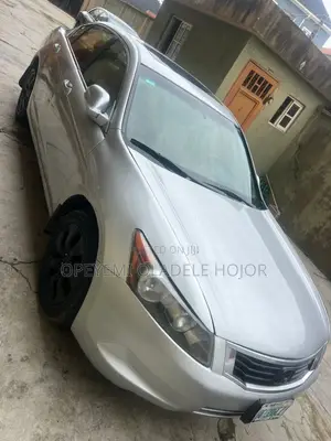 Honda Accord 2.0 Sedan Automatic 2012 Silver