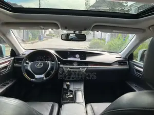 Lexus ES 2013 Blue