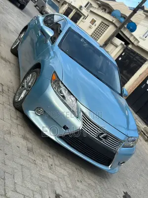 Lexus ES 2013 Blue
