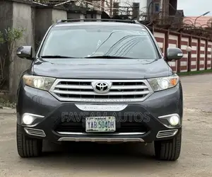 Toyota Highlander Limited 2012 Gray