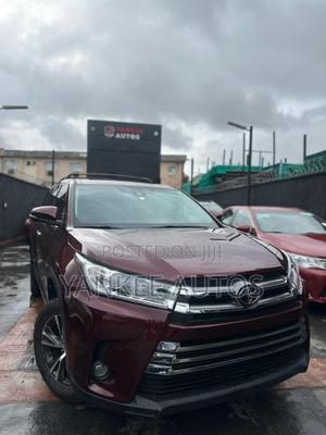 Toyota Highlander LE Plus 4x4 V6 (3.5L 6cyl 8A) 2017 Burgundy