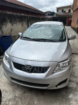 Toyota Corolla 2009 Silver