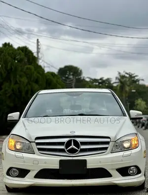 Mercedes-Benz C300 2011 White