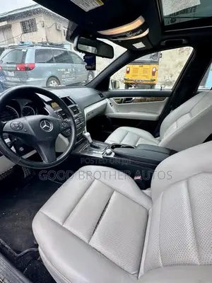 Mercedes-Benz C300 2011 White