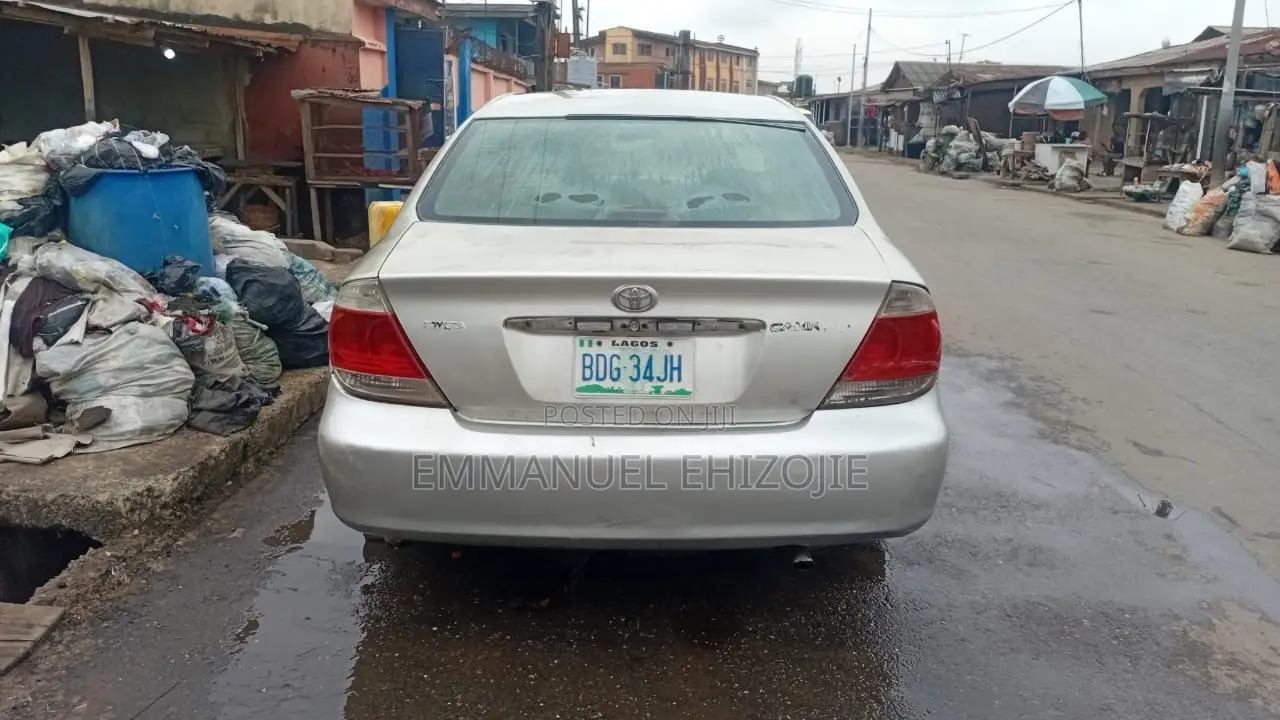Toyota Camry 2004 Silver