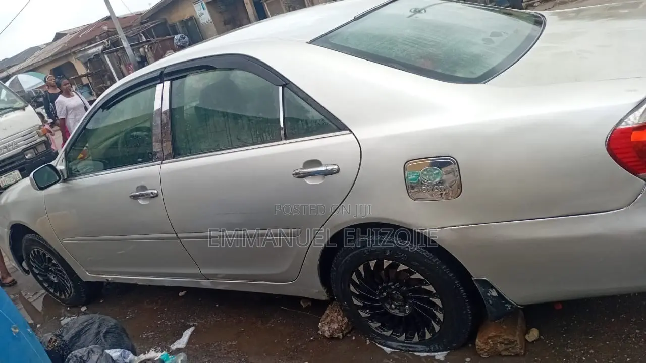 Toyota Camry 2004 Silver