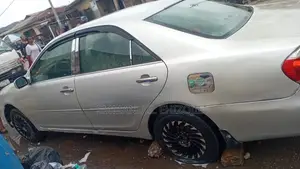 Toyota Camry 2004 Silver