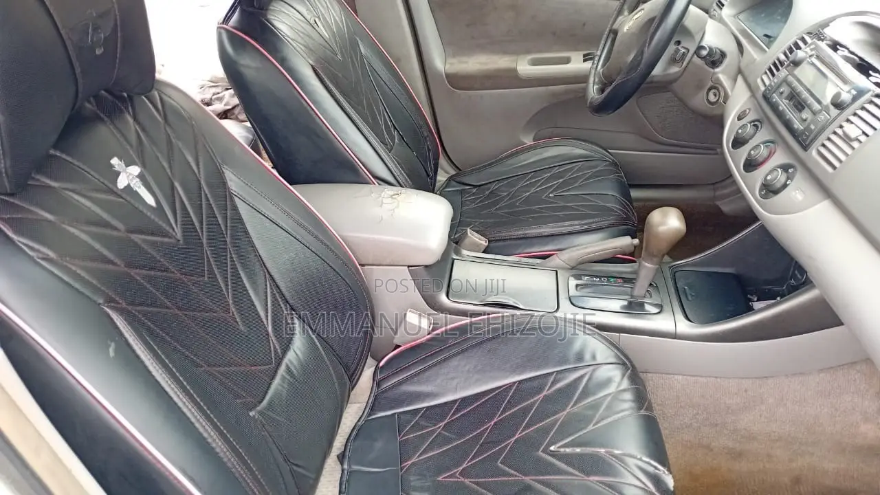 Toyota Camry 2004 Silver