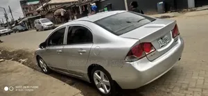Honda Civic 2006 Silver