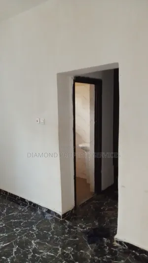 3bdrm Duplex in Road 5, Owerri for rent