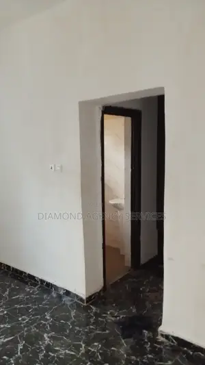 3bdrm Duplex in Road 5, Owerri for rent