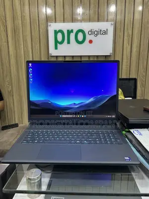 New Laptop Alienware 18 Area-51 32GB Intel Core Ultra 9 SSD 1T