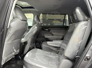Toyota Highlander XLE 2021 Gray