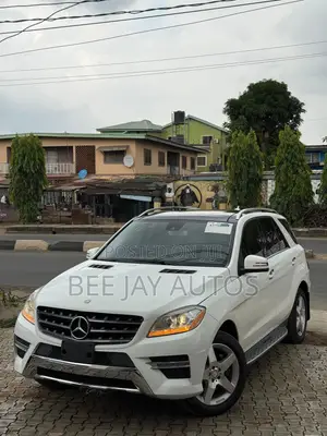 Mercedes-Benz M Class ML350 4MATIC 4dr SUV AWD (3.5L 6cyl 7A) 2015
