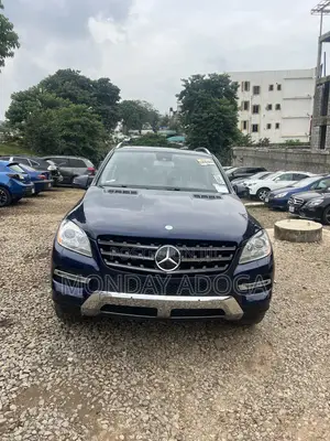 Mercedes-Benz M Class ML350 4MATIC 4dr SUV AWD (3.5L 6cyl 7A) 2015 Blue