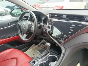 Toyota Camry 2018 Gray