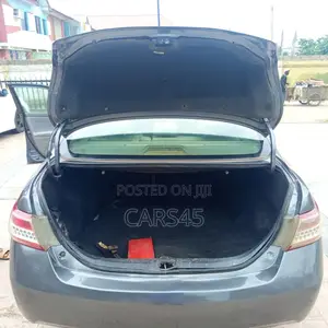 Toyota Camry 2011 Gray