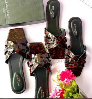Saint Laureate Slippers Comes With Branded Box