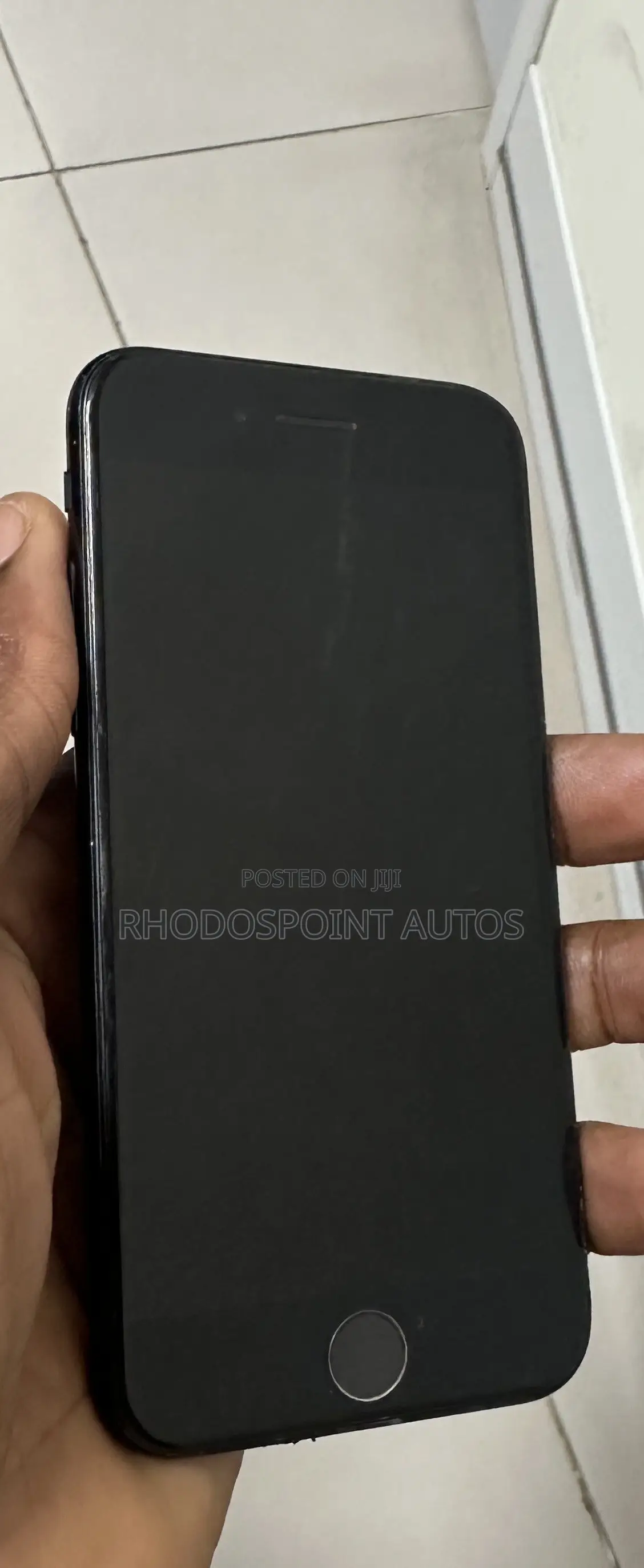 Apple iPhone SE (2020) 64 GB Black
