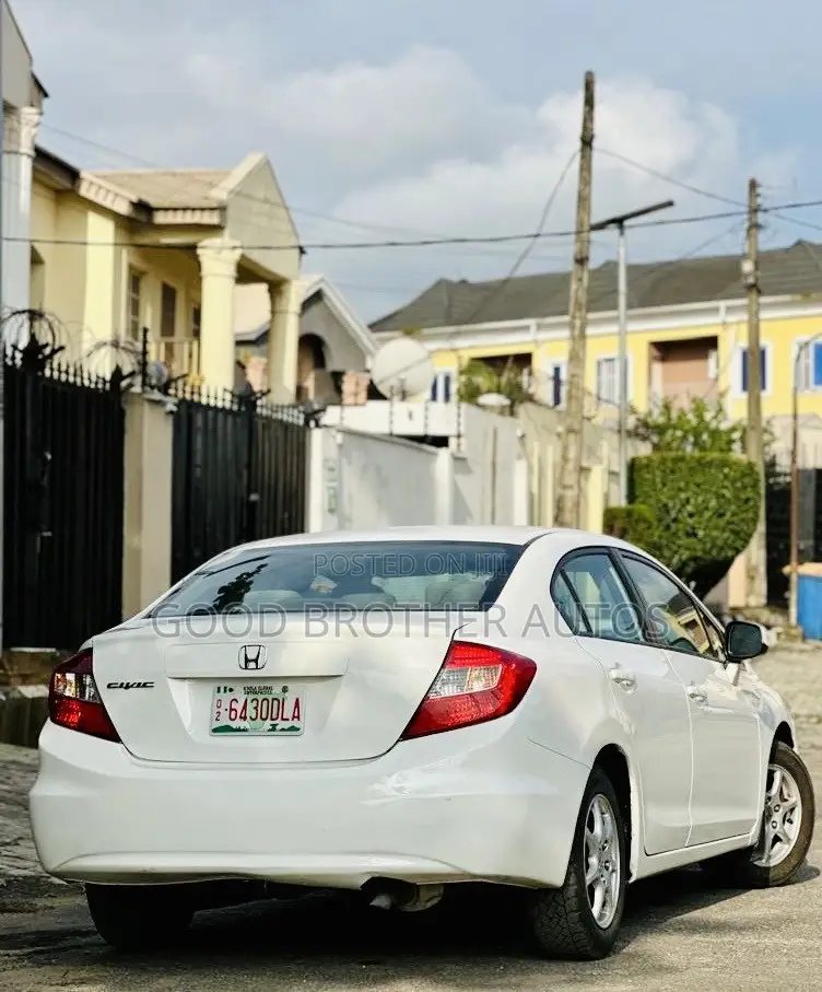 Honda Civic 2012 White