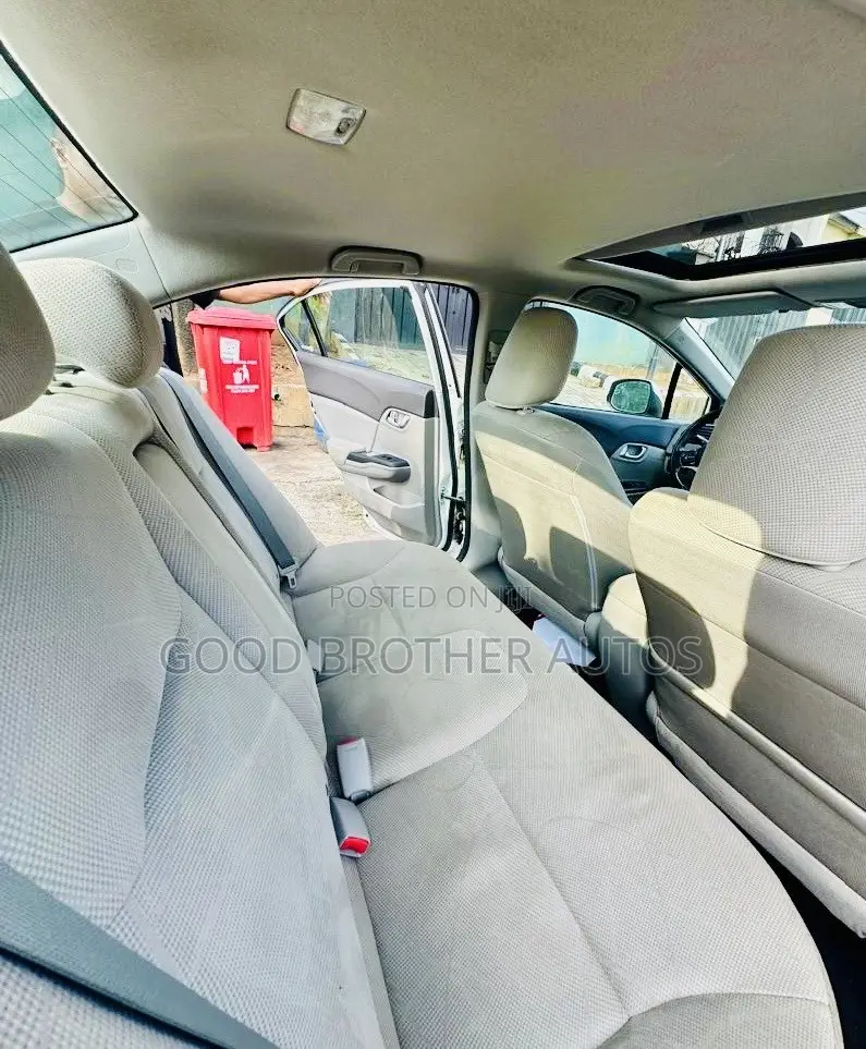 Honda Civic 2012 White
