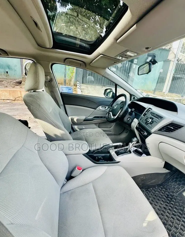 Honda Civic 2012 White