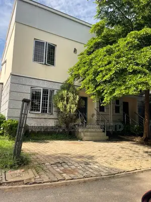 4bdrm Duplex in Life Camp for sale