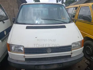 Volkswagen Transporter 1996 White