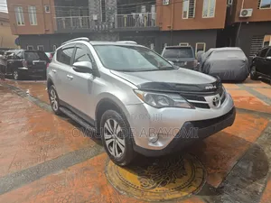 Toyota RAV4 LE 4dr SUV AWD (2.5L 4cyl 6A) 2014 Silver