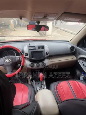 Toyota RAV4 V6 2009 Red