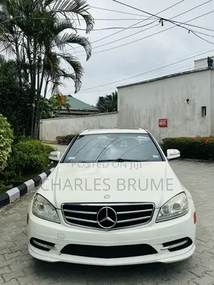 Mercedes-Benz C300 Luxury Sedan AWD (3.0L 6cyl 7A) 2009 White
