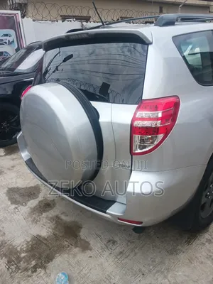 Toyota RAV4 2012 Silver