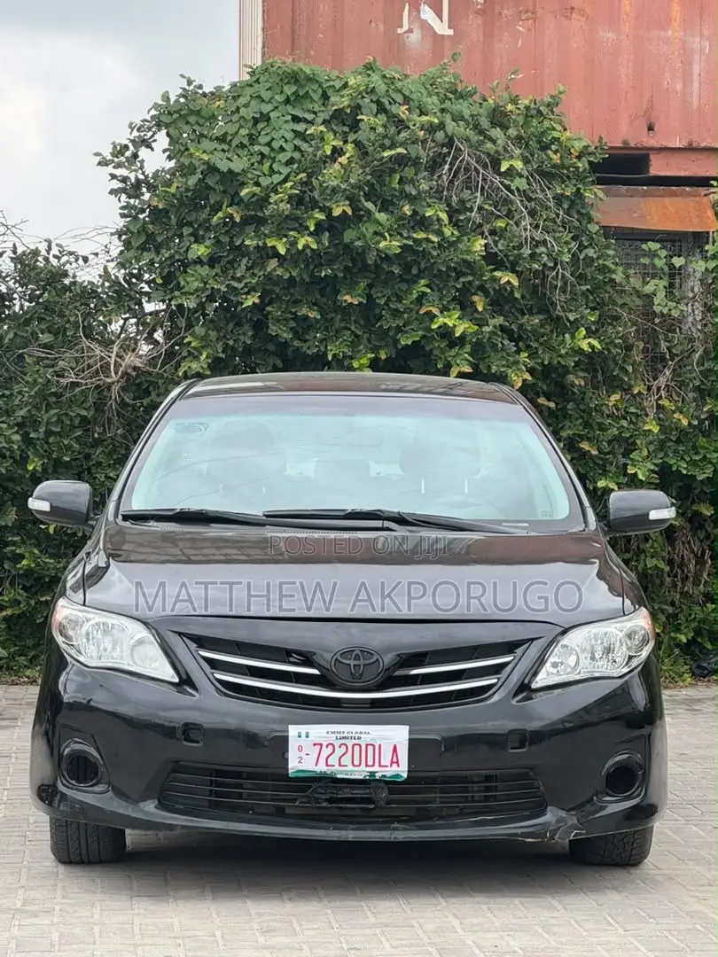 Toyota Corolla 2010 Black