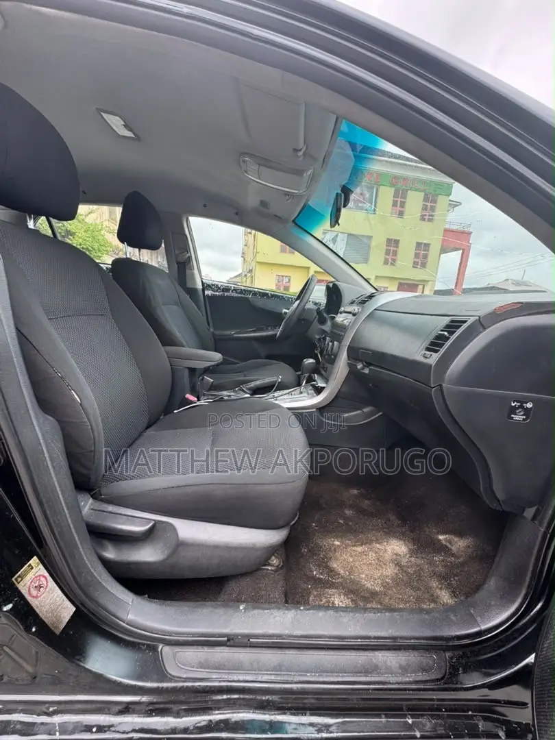 Toyota Corolla 2010 Black