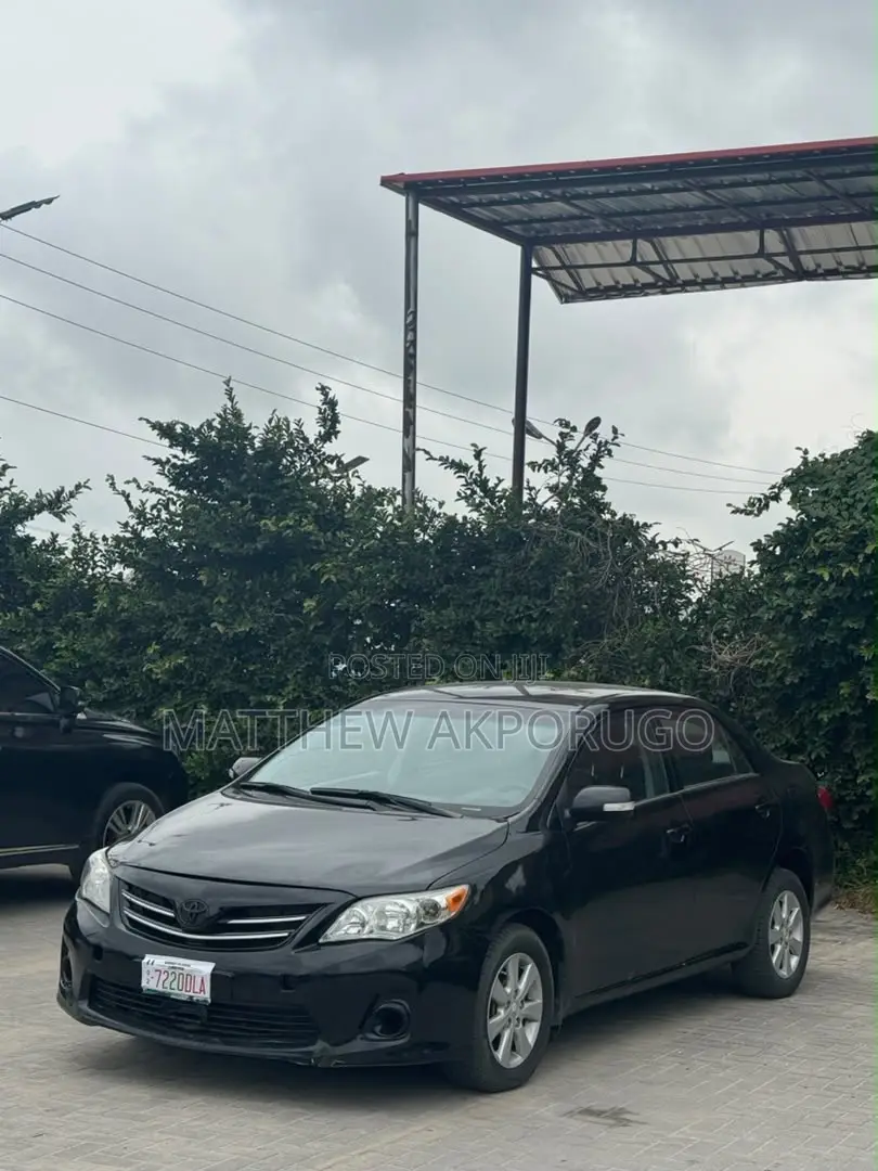 Toyota Corolla 2010 Black